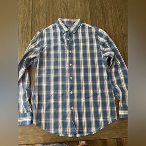 Vineyard Vines Blue slim fit whale shirt.